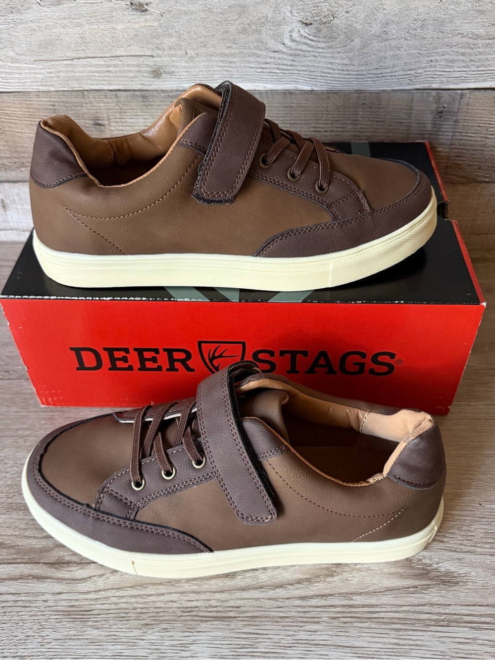 Deer Stags Jose Jr Boys Brown Hook & Loop Sneakers Size 5M NIB Casual Shoes